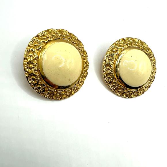Vintage Pierced Enamel Earrings Set of 4 Retro Costume Jewelry Lot Mixed Bundle - Picture 6 of 11